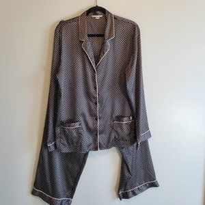 Victoria's Secret 2 Piece Satin Pajama Set - Polka Dot - Large